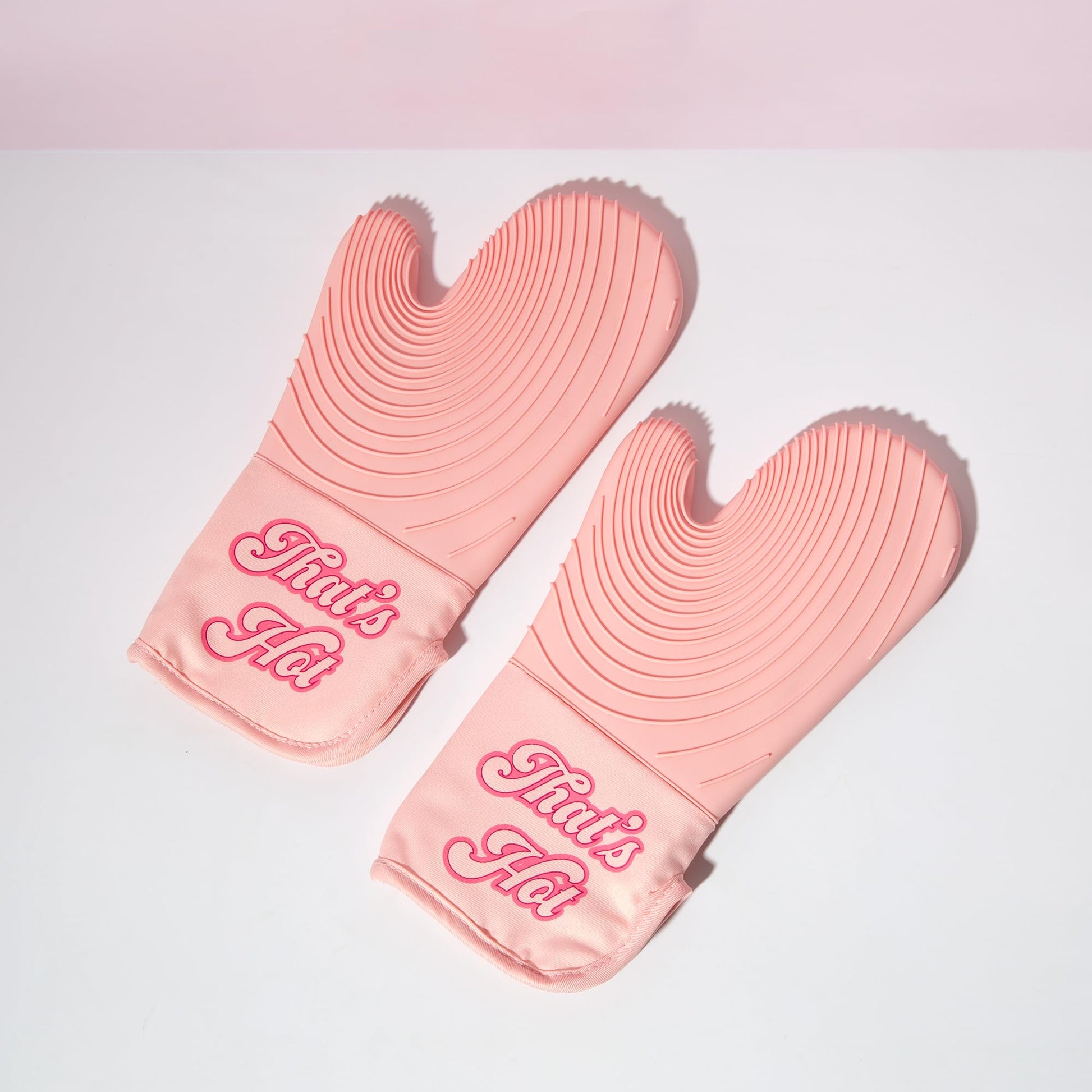 Paris Hilton Iconic Pink Oven Mitt Set - That's HOT Design - Gourmet Grocery Hub